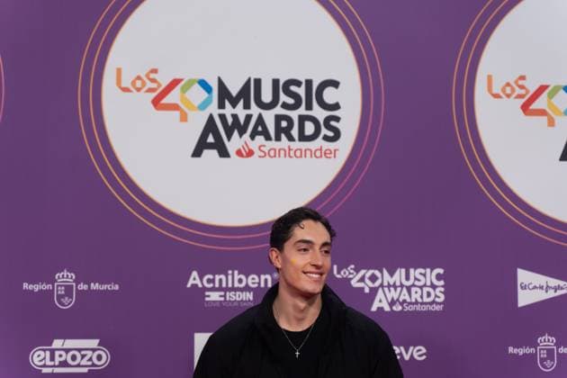 Photocall of Los40 Music Awards Santander 2025 in Valencia Influencer Plex during the photocall prior to the Los40 Music Awards Santander 2025, at the Roig Arena, on November 7, 2025, in Valencia, Comunidad Valenciana Spain This edition marks the 20th anniversary of the awards, considered one of the most important music events in Spain and internationally 07 NOVEMBER 2025 MUSIC FAMOUS SINGERS LOS 40 POSED PHOTOCALL Valencia Comunidad Valenciana Valencia Comunidad Valenciana Spain  Copyright: xJorgexGilx 7084689