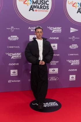Los40 Music Awards Santander 2025 photocall in Valencia Singer Soge Culebra during the photocall prior to the Los40 Music Awards Santander 2025, at the Roig Arena, on November 7, 2025, in Valencia, Comunidad Valenciana Spain This edition marks the 20th anniversary of the awards, considered one of the most important music events in Spain and internationally 07 NOVEMBER 2025 MUSIC FAMOUS SINGERS LOS 40 POSED PHOTOCALL Valencia Comunidad Valenciana Valencia Comunidad Valenciana Espana  Copyright: xJorgexGilx 7084703