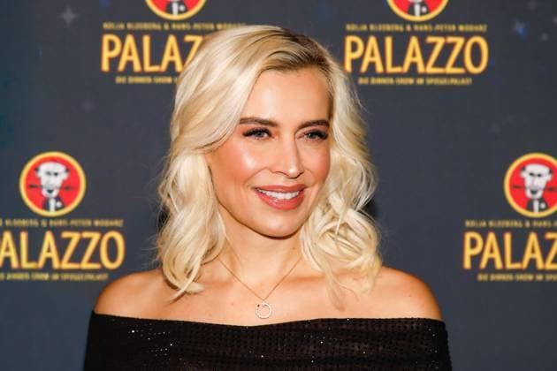 Gala Premiere 2025 of the Palazzo Dinner Show at the Spiegelpalast in Berlin Berlin, 7 11 2025 Sarah Kern at the Gala Premiere 2025 of the Palazzo Dinner Show at the Spiegelpalast in Berlin Berlin Copyright: xMatthiasxGränzdörferx