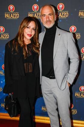 Gala Premiere 2025 of the Palazzo Dinner Show at the Spiegelpalast in Berlin Berlin, 7 11 2025 Simone Thomalla with boyfriend Rene Merten at the Gala Premiere 2025 of the Palazzo Dinner Show at the Spiegelpalast in Berlin Berlin Copyright: xMatthiasxGränzdörferx