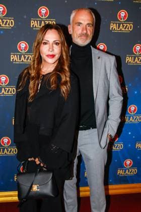 Gala Premiere 2025 of the Palazzo Dinner Show at Spiegelpalast in Berlin Berlin, 7 11 2025 Simone Thomalla with boyfriend Rene Merten at the Gala Premiere 2025 of the Palazzo Dinner Show at Spiegelpalast in Berlin Berlin Copyright: xMatthiasxGränzdörferx