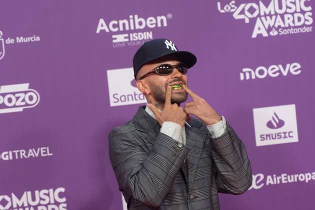 Photocall of Los40 Music Awards Santander 2025 in Valencia Singer Feid during the photocall prior to the Los40 Music Awards Santander 2025, at the Roig Arena, on November 7, 2025, in Valencia, Comunidad Valenciana Spain This edition marks the 20th anniversary of the awards, considered one of the most important music events in Spain and internationally 07 NOVEMBER 2025 MUSIC FAMOUS SINGERS LOS 40 POSED PHOTOCALL Valencia Comunidad Valenciana Valencia Comunidad Valenciana Espana  Copyright: xJorgexGilx 7085015