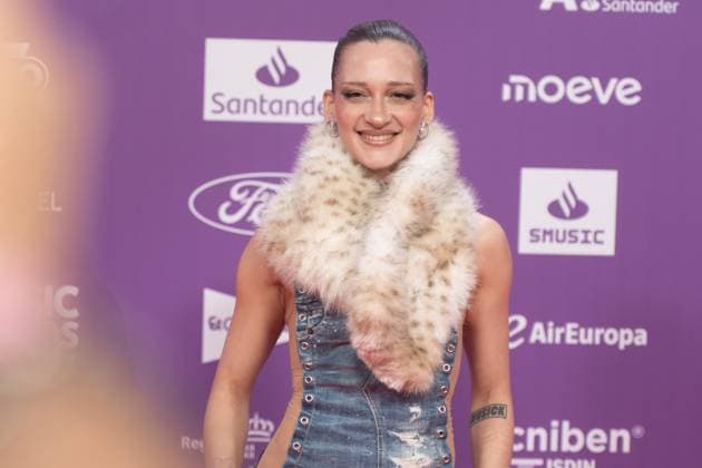 Photocall of Los40 Music Awards Santander 2025 in Valencia Singer Luna Ki during the photocall prior to the Los40 Music Awards Santander 2025, at the Roig Arena, on November 7, 2025, in Valencia, Comunidad Valenciana Spain This edition marks the 20th anniversary of the awards, considered one of the most important music events in Spain and internationally 07 NOVEMBER 2025 MUSIC FAMOUS SINGERS LOS 40 POSED PHOTOCALL Valencia Comunidad Valenciana Valencia Comunidad Valenciana Spain  Copyright: xJorgexGilx 7085035