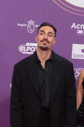Photocall of Los40 Music Awards Santander 2025 in Valencia Singer Rels B during the photocall prior to the Los40 Music Awards Santander 2025, at the Roig Arena, on November 7, 2025, in Valencia, Comunidad Valenciana Spain This edition marks the 20th anniversary of the awards, considered one of the most important music events in Spain and internationally 07 NOVEMBER 2025 MUSIC FAMOUS SINGERS LOS 40 POSED PHOTOCALL Valencia Comunidad Valenciana Valencia Comunidad Valenciana Spain  Copyright: xJorgexGilx 7085045