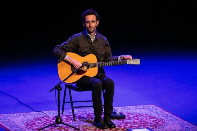 Julian Lage performs in Madrid, Spain - 07 Nov 2025 American jazz guitarist Julian Lage performs during the JAZZMADRID concert at the Fernanda Gómez Theatre in Madrid. Madrid Spain Copyright: xAtilanoxGarciax xSOPAxImagesx FOTO55053