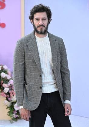 ˜Nobody Want This™ FYC Event Adam Brody arriving to ˜Nobody Want This™ FYC event held at the Netflix Tudum Theater on November 7, 2025 in Hollywood, Ca. Hollywood Netflix Tudum Theater California USA Copyright: xStarbuck AFF-USA.COMx
