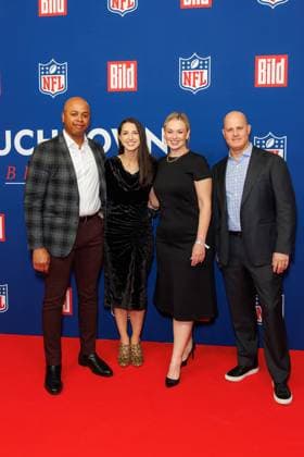 Reception BILD NFL TOUCHDOWN BERLIN Shannon Joyner, Laura Lanier and Ryan Mucatel at the BILD TOUCHDOWN BERLIN National Football League reception, on the occasion of the first regular season game of the NFL teams Indianapolis Colts vs Atlanta Falcons on 07 11 2025 at the Axel Springer Hochhaus in Berlin Copyright: xEventpressxKochanx