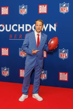 Reception BILD NFL TOUCHDOWN BERLIN Oliver Pocher at the BILD TOUCHDOWN BERLIN National Football League reception, on the occasion of the first regular season game of the NFL teams Indianapolis Colts vs Atlanta Falcons on 07 11 2025 at the Axel Springer Hochhaus in Berlin Copyright: xEventpressxKochanx