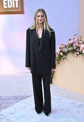 ˜Nobody Want This™ FYC Event Justine Lupe arriving to ˜Nobody Want This™ FYC event held at the Netflix Tudum Theater on November 7, 2025 in Hollywood, Ca. Hollywood Netflix Tudum Theater California USA Copyright: xStarbuck AFF-USA.COMx