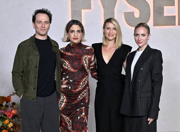 ˜The Beast In Me™ FYC Event Matthew Rhys, Natalie Morales, Claire Danes and Brittany Snow arriving to ˜The Beast In Me™ FYC event held at the Netflix Tudum Theater on November 7, 2025 in Hollywood, Ca. Hollywood Netflix Tudum Theater California USA Copyright: xLisaxOConnor xAFF-USA.COMx