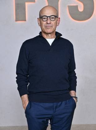 ˜The Beast In Me™ FYC Event Howard Gordon arriving to ˜The Beast In Me™ FYC event held at the Netflix Tudum Theater on November 7, 2025 in Hollywood, Ca. Hollywood Netflix Tudum Theater California USA Copyright: xLISAxOConnor xAFF-USA.COMx