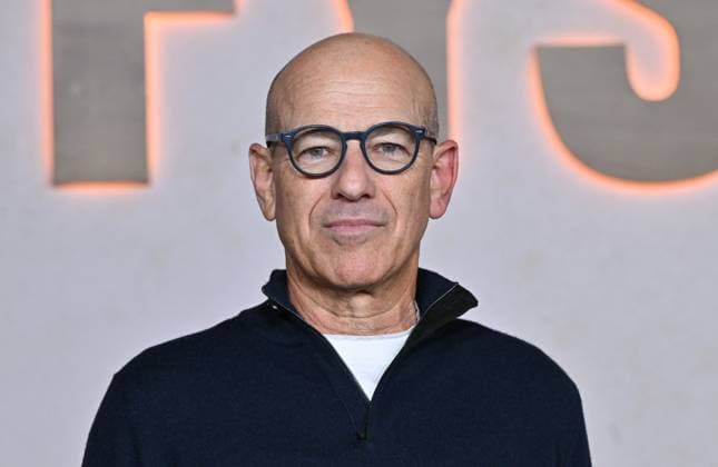 ˜The Beast In Me™ FYC Event Howard Gordon arriving to ˜The Beast In Me™ FYC event held at the Netflix Tudum Theater on November 7, 2025 in Hollywood, Ca. Hollywood Netflix Tudum Theater California USA Copyright: xLISAxOConnor xAFF-USA.COMx