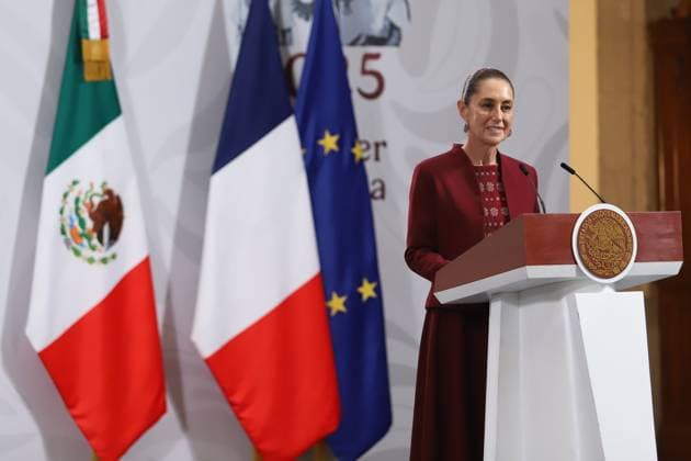 (251107) -- MEXICO CITY, Nov. 7, 2025 -- Mexican President Claudia Sheinbaum speaks during a joint press conference with visiting French President Emmanuel Macron at the National Palace in Mexico City, Mexico on Nov. 7, 2025. (Photo by Xinhua) MEXICO-MEXICO CITY-SHEINBAUM-MACRON-MEETING DanielxAugusto 