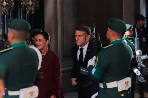 French President Emmanuel Macron working visit to Mexico Mexico™s President Claudia Sheinbaum Pardo and French President Emmanuel Macron attend the welcome ceremony as part of Emmanuel Macron working visit to Mexico at the National Palace. on November 7, 2025 in Mexico City, Mexico. Mexico City CDMX Mexico Copyright: xCarlosxSantiagox
