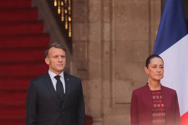French President Emmanuel Macron working visit to Mexico Mexico™s President Claudia Sheinbaum Pardo and French President Emmanuel Macron during the welcome ceremony as part of Emmanuel Macron working visit to Mexico at the National Palace. on November 7, 2025 in Mexico City, Mexico. Mexico City CDMX Mexico Copyright: xCarlosxSantiagox