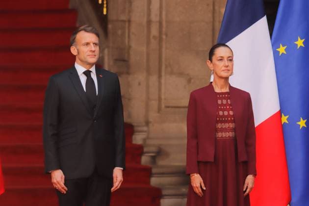 French President Emmanuel Macron working visit to Mexico Mexico™s President Claudia Sheinbaum Pardo and French President Emmanuel Macron during the welcome ceremony as part of Emmanuel Macron working visit to Mexico at the National Palace. on November 7, 2025 in Mexico City, Mexico. Mexico City CDMX Mexico Copyright: xCarlosxSantiagox