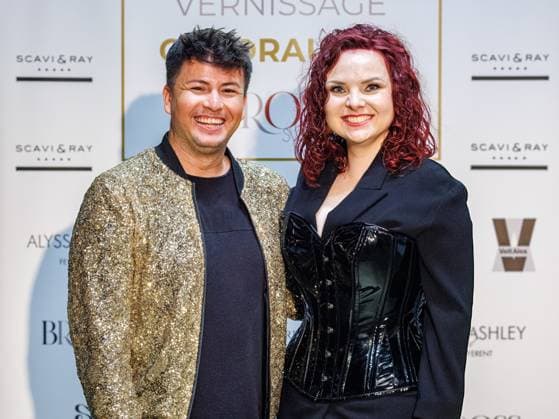 07 11 2025 Düsseldorf Vernissage GOLDRAUSCH by statement artist Svenja Bross at 0211 Studio Exhibition opening with a tribute to courage, strength and inner radiance Svenjas works invite you to rediscover your own strength and celebrate life in