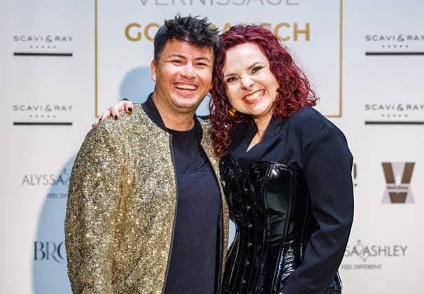 07 11 2025 Düsseldorf Vernissage GOLDRAUSCH by statement artist Svenja Bross at 0211 Studio Exhibition opening with a tribute to courage, strength and inner radiance Svenjas works invite you to rediscover your own strength and celebrate life in