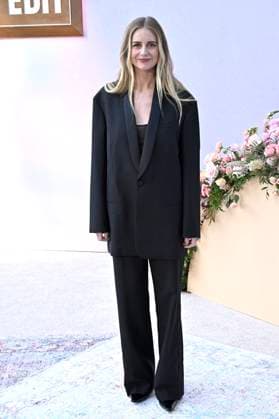 Justine Lupe at the FYC event for the Netflix series Nobody Wants This at the Netflix Tudum Theater Los Angeles, 07 11 2025 Foto:xD.xStarbuckx xFuturexImagex nobody_5101