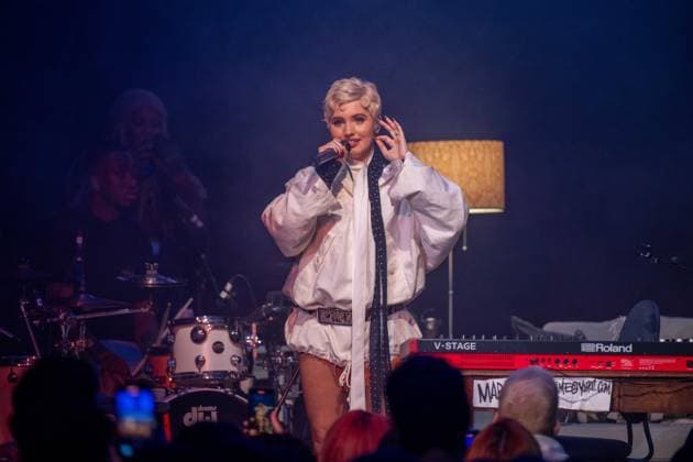 Mabel live at The Village Underground Mabel performing live at The Village Underground, London, UK, 07 November 2025., Credit:JIMMY JAMES Avalon UK, London  Copyright: xJIMMYxJAMESx xAvalonx 1051042504
