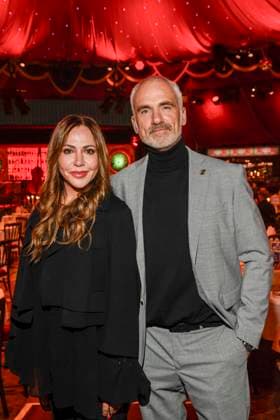 abb Palazzo Simone Thomalla and Rene M as guests at the gala premiere of Kolja Kleeberg and Hans Peter Wodarz 17 Dinner Show Unikate at PALAZZO Spiegelpalast on 07 11 2025 in Berlin Berlin Germany
