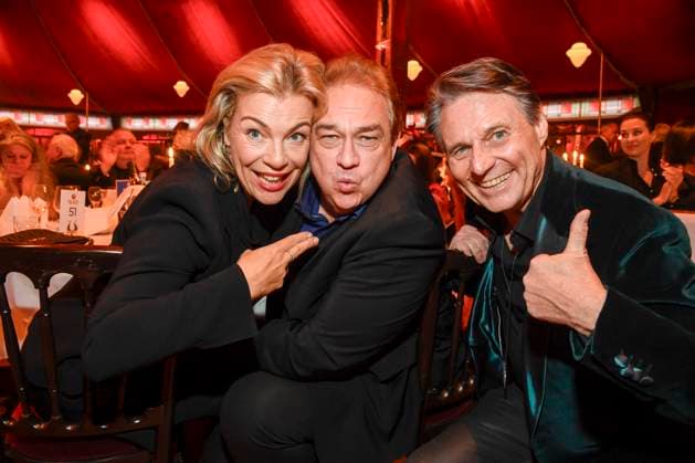 abb Palazzo Connie Kalkofe, Oliver Kalkofe and Wolfgang Bahro as guests at the gala premiere of Kolja Kleeberg and Hans Peter Wodarz 17 Dinner Show Unikate at PALAZZO Spiegelpalast on 07 11 2025 in Berlin Berlin Germany