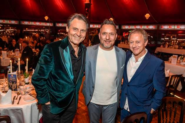 abb Palazzo Wolfgang Bahro, Lars Pape and Axel Pape as guests at the gala premiere of Kolja Kleeberg and Hans Peter Wodarz 17 Dinner Show Unikate at PALAZZO Spiegelpalast on 07 11 2025 in Berlin Berlin Germany