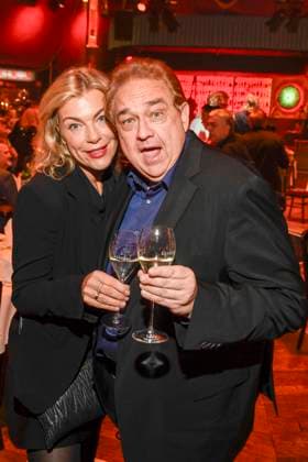 abb Palazzo Connie Kalkofe and Oliver Kalkofe as guests at the gala premiere of Kolja Kleeberg and Hans Peter Wodarz 17 Dinner Show Unikate at PALAZZO Spiegelpalast on 07 11 2025 in Berlin Berlin Germany