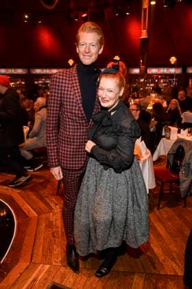 abb Palazzo Tobias Stærbo and Enie van de Meiklokjes as guests at the gala premiere of Kolja Kleeberg and Hans Peter Wodarz 17 Dinner Show Unikate at PALAZZO Spiegelpalast on 07 11 2025 in Berlin Berlin Germany