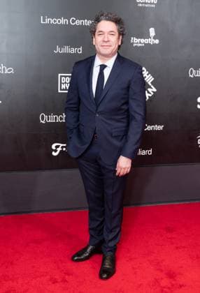 Premiere of El Canto de las Manos ( Song Of The Hands ) Gustavo Dudamel attends premiere of movie El Canto de las Manos ( Song Of The Hands ) at David Geffen Hall at Lincoln Center in New York, NY on November 7, 2025 New York New York United States Copyright: LevxRadin