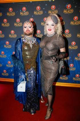 Gala Premiere 2025 of the Palazzo Dinner Show at Spiegelpalast in Berlin Berlin, 7 11 2025 Gisela Kloppke and Sheila Wolf at the Gala Premiere 2025 of the Palazzo Dinner Show at Spiegelpalast in Berlin Berlin Copyright: xMatthiasxGränzdörferx