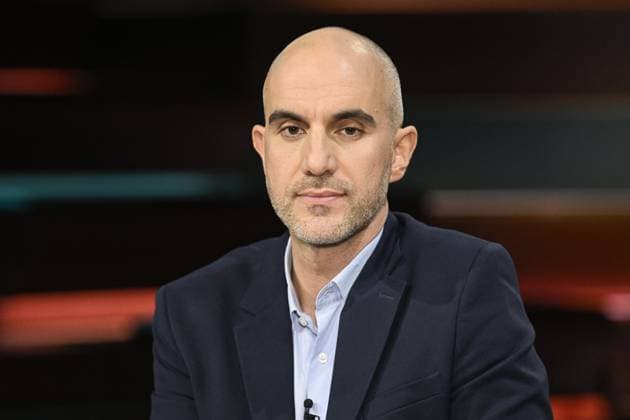 Belit Onay Politician 10 25 her Belit Onay on October 29, 2025 in Markus Lanz , ZDF Recording from October 28, 2025 TV Television Talk Show Talk Show Deutschland German German man Lord Mayor Politics Greens Greens Greens Alliance 90 Hanover German politician mayor cross portrait neutral