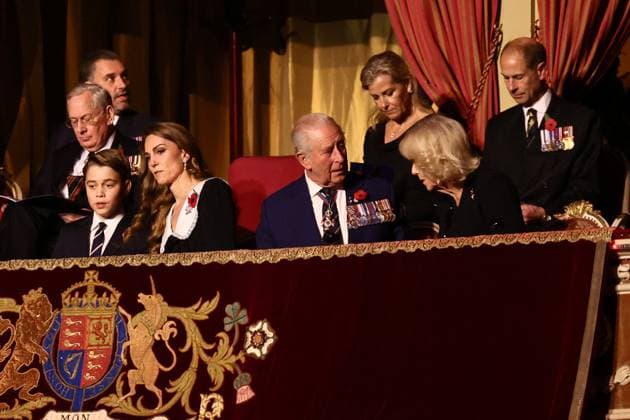 . 08 11 2025. London, United Kingdom. King Charles III, Queen Camilla, Kate Middleton, the Princess of Wales and Prince George at the Royal British Legion Festival of Remembrance at the Royal Albert Hall in London.  xPoolx xi-Imagesx IIM-26363-0016