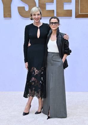 ˜The Diplomat™ FYC Event Allison Janney and Keri Russell arriving to ˜The Diplomat™ FYC event held at the Netflix Tudum Theater on November 8, 2025 in Hollywood, Ca. Hollywood Netflix Tudum Theater California USA Copyright: xLISAxOConnor xAFF-USA.COMx
