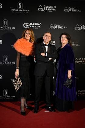 Premios Antenas de Oro Awards 2025 Familiar faces during the photocall prior to the presentation of the Antenas de Oro Awards, at the Casino de Aranjuez, on November 8, 2025, in Aranjuez, Madrid Spain The Federation of Spanish Radio and Television Associations has celebrated the 52nd edition of the Antena de Oro Awards, which recognize the work of the most relevant figures of the year in television, radio and media, which recognize the work of the most relevant figures of the year in television, radio and media 08 NOVEMBER 2025 GOLDEN ANTENAS AWARDS CASINO RADIO TELE MEDIA A Pé Aranjuez Madrid Aranjuez Madrid Madrid Espana  Copyright: xA.xPÃ rezxMecax 7087564