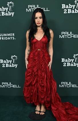2025 Baby2Baby Gala Demi Lovato arriving to the 2025 Baby2Baby Gala presented by Paul Mitchell at the Pacific Design Center on November 8, 2025 in West Hollywood, Ca. West Hollywood Pacific Design Center California USA Copyright: xLisaxOConnor xAFF-USA.COMx