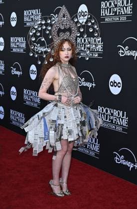 2025 Rock & Roll Hall of Fame Induction Ceremony Chappell Roan arriving to the 2025 Rock & Roll Hall of Fame Induction Ceremony held at the Peacock Theater on November 8, 2025 in Los Angeles, Ca. Los Angeles Peacock Theater California USA Copyright: xStarbuck AFF-USA.COMx