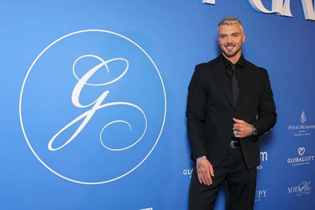 The Global Gift Gala at Four Seasons Hotel George V in Paris Gala Global Gift a l hotel Four Seasons George V a Paris Jonathan Jenvrin 450500 2025 11 08 Paris France  Copyright: xSebastienxFremontx xStarfacex STAR_450500_020
