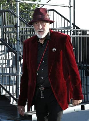 2025 Rock & Roll Hall of Fame Induction Ceremony Mick Fleetwood arriving to the 2025 Rock & Roll Hall of Fame Induction Ceremony held at the Peacock Theater on November 8, 2025 in Los Angeles, Ca. Los Angeles Peacock Theater California USA Copyright: xStarbuck AFF-USA.COMx