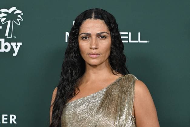 2025 Baby2Baby Gala Camilla Alves arriving to the 2025 Baby2Baby Gala presented by Paul Mitchell at the Pacific Design Center on November 8, 2025 in West Hollywood, Ca. West Hollywood Pacific Design Center California USA Copyright: xLISAxOConnor xAFF-USA.COMx
