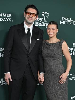 2025 Baby2Baby Gala Elliot Grainge and Sofia Richie arriving to the 2025 Baby2Baby Gala presented by Paul Mitchell at the Pacific Design Center on November 8, 2025 in West Hollywood, Ca. West Hollywood Pacific Design Center California USA Copyright: xLISAxOConnor xAFF-USA.COMx
