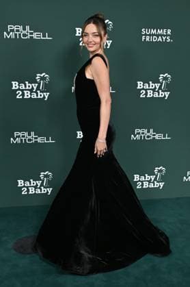 2025 Baby2Baby Gala Miranda Kerr arriving to the 2025 Baby2Baby Gala presented by Paul Mitchell at the Pacific Design Center on November 8, 2025 in West Hollywood, Ca. West Hollywood Pacific Design Center California USA Copyright: xLISAxOConnor xAFF-USA.COMx
