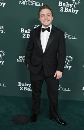 2025 Baby2Baby Gala Jake Shane arriving to the 2025 Baby2Baby Gala presented by Paul Mitchell at the Pacific Design Center on November 8, 2025 in West Hollywood, Ca. West Hollywood Pacific Design Center California USA Copyright: xLISAxOConnor xAFF-USA.COMx