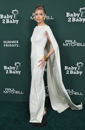 2025 Baby2Baby Gala Elsa Hosk arriving to the 2025 Baby2Baby Gala presented by Paul Mitchell at the Pacific Design Center on November 8, 2025 in West Hollywood, Ca. West Hollywood Pacific Design Center California USA Copyright: xLISAxOConnor xAFF-USA.COMx