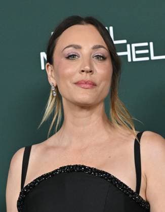 2025 Baby2Baby Gala Kaley Cuoco arriving to the 2025 Baby2Baby Gala presented by Paul Mitchell at the Pacific Design Center on November 8, 2025 in West Hollywood, Ca. West Hollywood Pacific Design Center California USA Copyright: xLISAxOConnor xAFF-USA.COMx