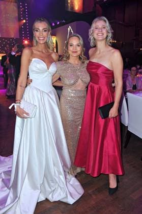 43 German Sports Press Ball 2025 Annika Gassner , Britta Heidemann and Regina Halmich on the occasion of the 43 German Sports Press Ball on 08 11 2025 in the Alte Oper Frankfurt Main 20251108MWI094926