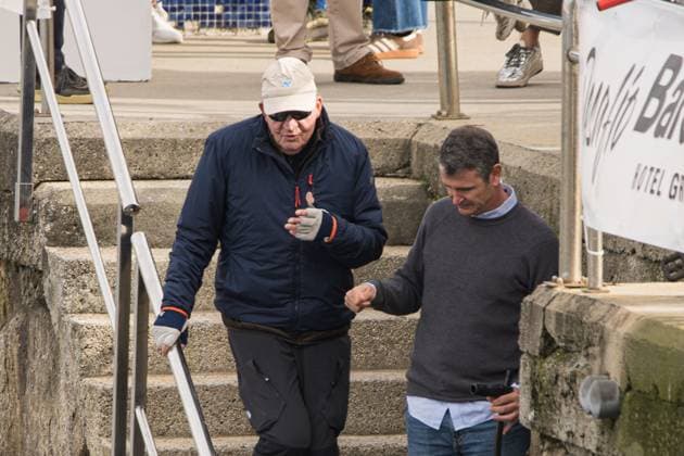 King Juan Carlos I with white cap participates in the second day of the regattas at the Club Naútico de Sanxenxo, on November 9, 2025, in Sanxenxo, Pontevedra, Galicia Spain Juan Carlos I is in the Pontevedra town of Sanxenxo to participate, during this weekend, in the regattas of the eighth series of the Spanish League of 6 meters 09 NOVEMBER 2025 Elena Ferná Sanxenxo, Pontevedra, Galicia Sanxenxo, Pontevedra, Galicia Spain Copyright: xElenaxFernandezx 7088638