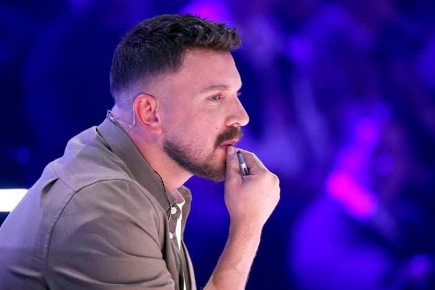 Actor Edin Hasanovic in the guessing team in the Prosieben show The Masked Singer at the MMC Studios in Ossendorf Cologne, 08 11 2025 NRW Germany Copyright: xChristophxHardtx