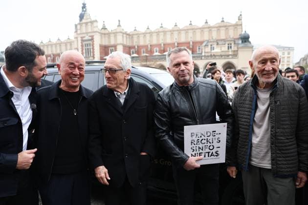 Robert De Niro visits Krakow KRAKOW, POLAND - NOVEMBER 9: Nobu Matsuhisa, Robert De Niro, vice Mayor of Krakow Stanislaw Mazur and Meir Teper during their meeting at Main Square in Krakow, Poland on November 9, 2025. An American actor is planning to launch a new hotel in the reconstructed building in Krakow under the Nobu brand, of which he is a co-owner. Jakub Porzycki Anadolu Krakow Poland. Editorial use only. Please get in touch for any other usage.  Copyright: x2025xAnadoluxJakubxPorzyckix