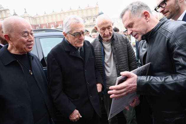 Robert De Niro visits Krakow KRAKOW, POLAND - NOVEMBER 9: Nobu Matsuhisa, Robert De Niro and Meir Teper and vice Mayor of Krakow Stanislaw Mazur during their meeting at Main Square in Krakow, Poland on November 9, 2025. An American actor is planning to launch a new hotel in the reconstructed building in Krakow under the Nobu brand, of which he is a co-owner. Jakub Porzycki Anadolu Krakow Poland. Editorial use only. Please get in touch for any other usage.  Copyright: x2025xAnadoluxJakubxPorzyckix